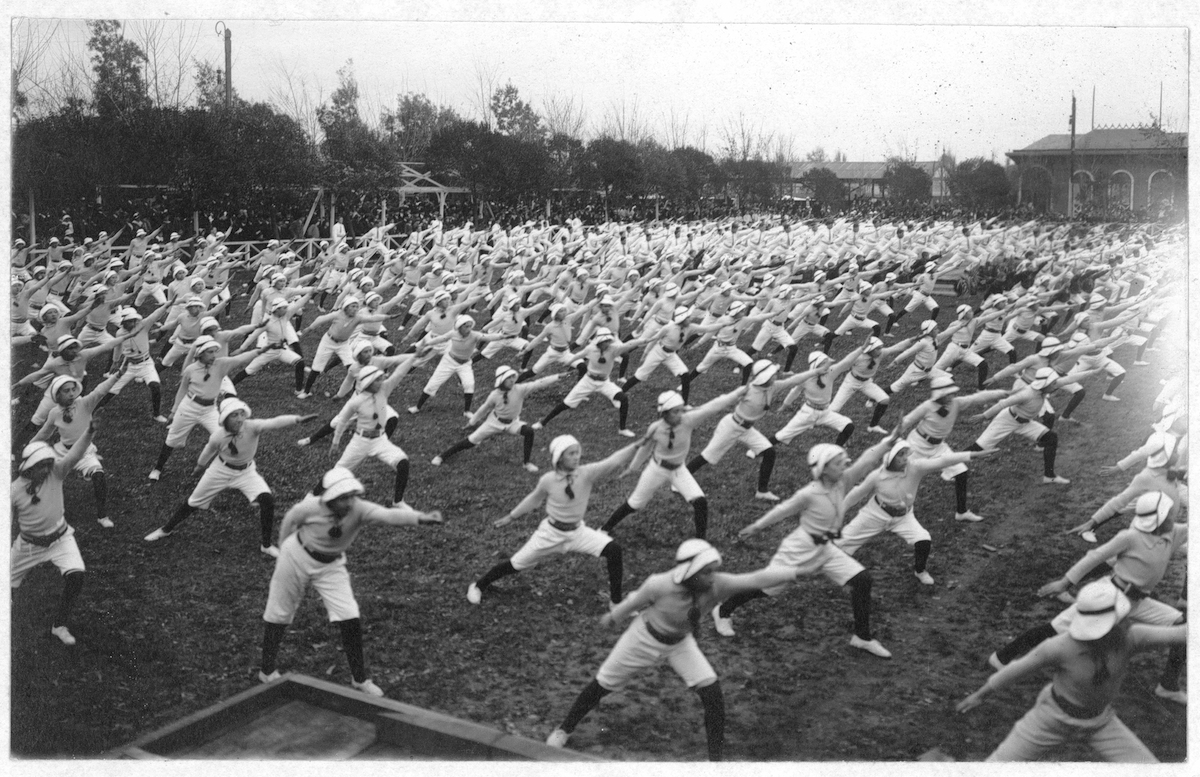 Anónimo. Revista de gimnasia Escuelas Primarias. Santiago. 1913