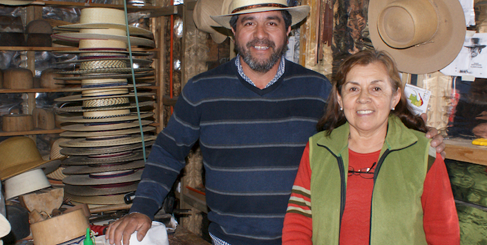 Juana Muñoz y Jaime Muñoz, representantes de la artesanía en teatina